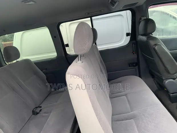 Toyota HiAce 2005 Blue - 1