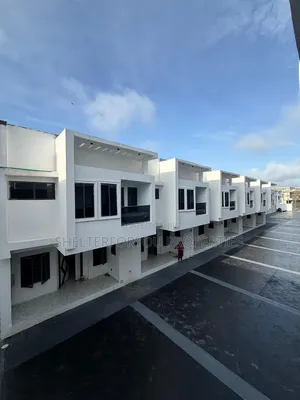 3-Bedroom Maisonette don siyarwa a Lekki Phase 1
