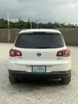 2010 Volkswagen Tiguan White - 1