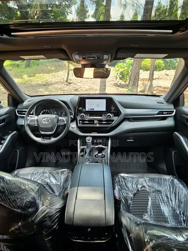 2024 Toyota Highlander XSE AWD Black - 1