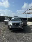 Toyota Highlander 2015 Grey - 2