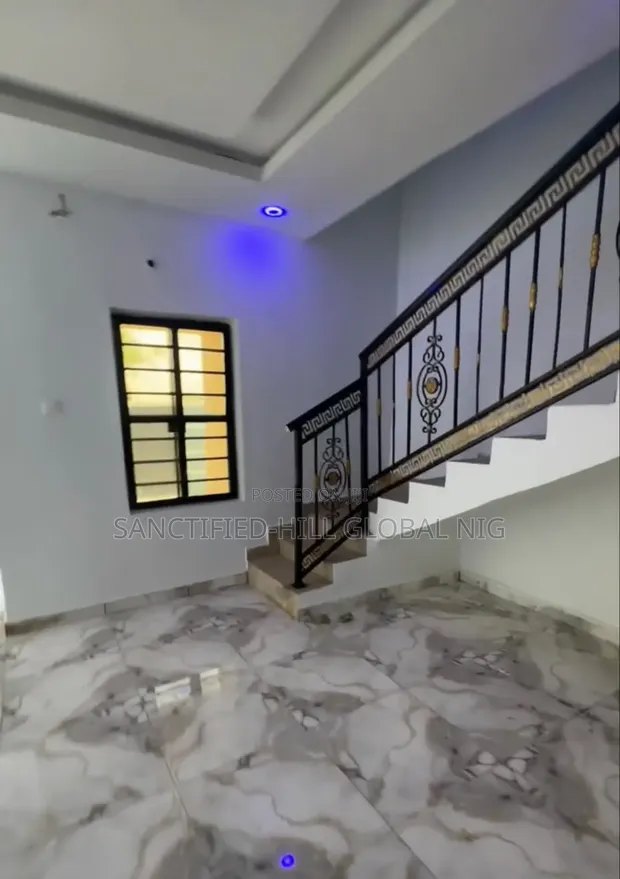 2-Bedroom Duplex for Rent in Back of Becky1, Karu - 1