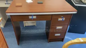 Boss Office Products Ofishin Tebur Mai 4 Leda