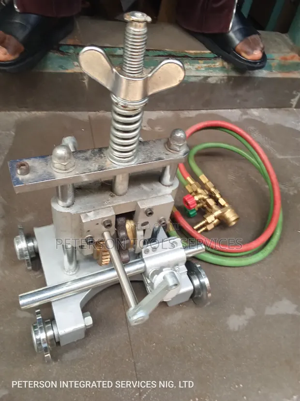 CG2-11G Manual Gas Pipe Cutting and Beveling Machine - 1