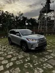 2017 Toyota Highlander XLE 4x4 V6 Silver - 2