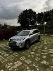 2017 Toyota Highlander XLE 4x4 V6 Silver - 5