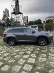 2017 Toyota Highlander Gray - Foreign Used - 4