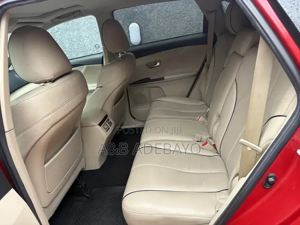 Toyota Venza 2012 Red - 1