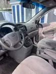 Kia Sedona 2006 Silver - 2