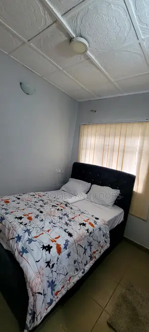 Room and Parlor Self Contain - Short Let