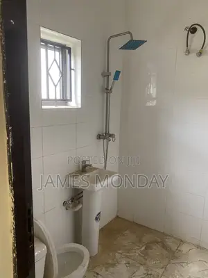 3 Bedroom Block of Flats for Rent in Durumi