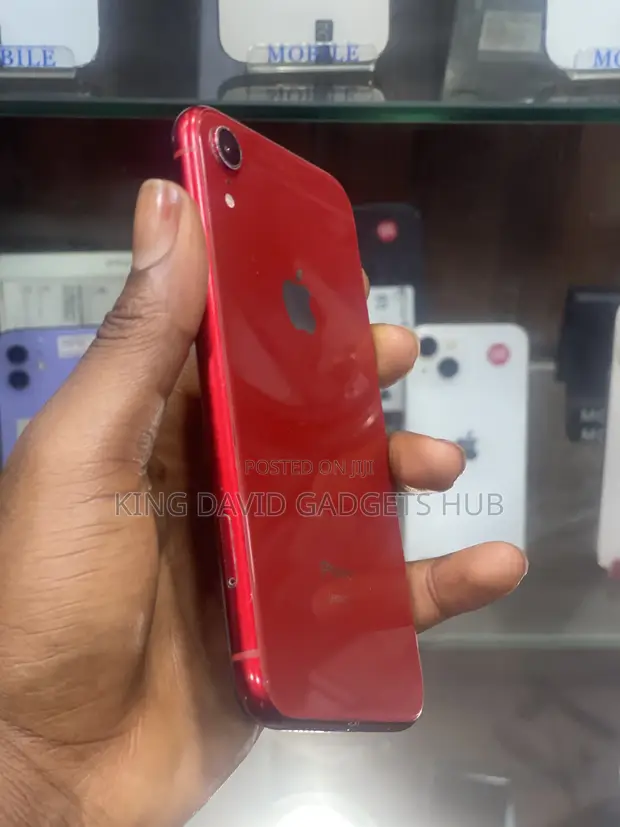 Apple iPhone XR 64GB Red - 1