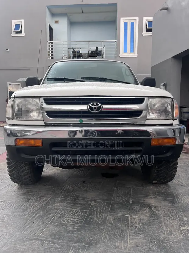 1999 Toyota Tacoma Base V6 4x2 Xtracab Pickup - 1