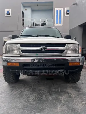 1999 Toyota Tacoma Base V6 4x2 Xtracab Pickup