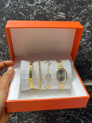 Luxury Gold Quartz Watch & Bracelet Set - Women's