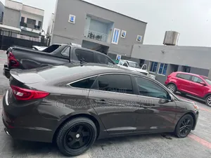 2016 Hyundai Sonata Base Sedan FWD Brown