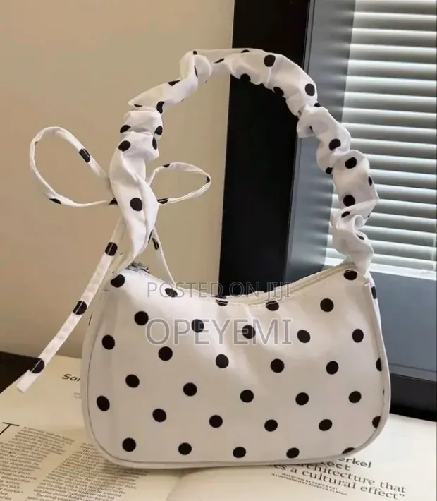Sheng Shi Trendy White Shoulder Bag - 1