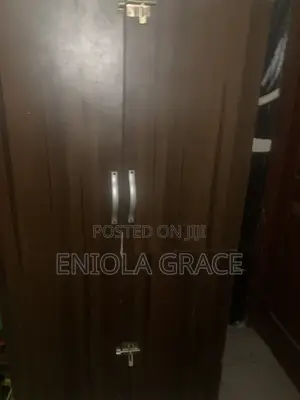 Wardrobe Matsayi Mai Kyau, Amfani