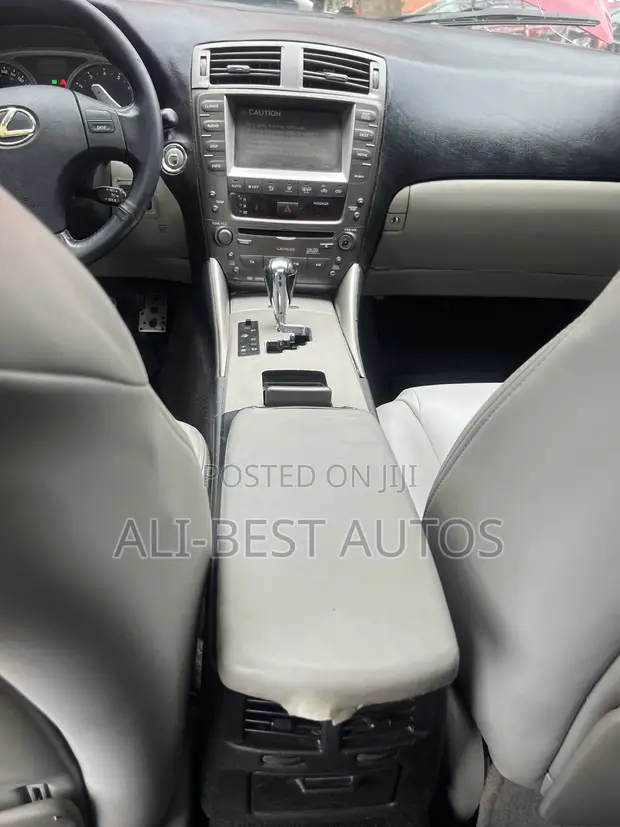 Lexus IS 2006 Red - 1