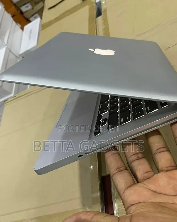 Apple MacBook Pro 2012 8GB RAM 128GB SSD - 1