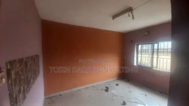 3 Bedroom Block of Flats for Rent in Ori-Okuta, Agric - 1