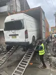 Toyota HiAce Bus 2010 - Fari - 2