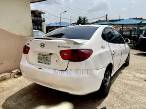 Hyundai Elantra 2008 White
