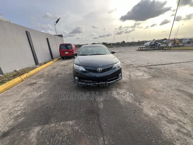 Toyota Camry 2013 - Direct Tokunbo, Accident Free - 1