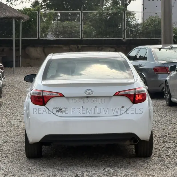 2016 Toyota Corolla S Sedan - Amfani Da Ita A Kasashen Waje - 1