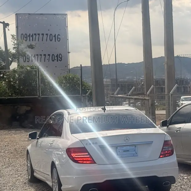 2014 Mercedes-Benz C350 RWD White - 1