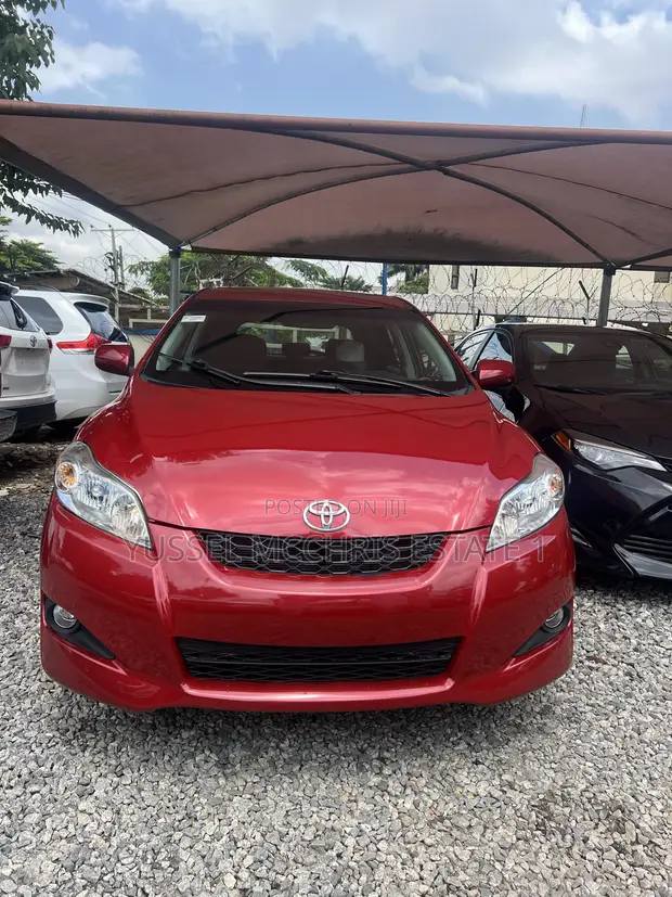 2013 Toyota Matrix S Hatchback Red - 1