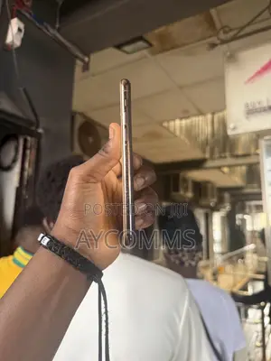 Apple iPhone 11 Pro 64GB Gold