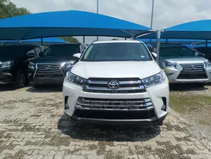 Toyota Highlander Limited 2017 Fari