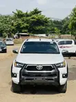 Toyota Hilux 2021 White - 4