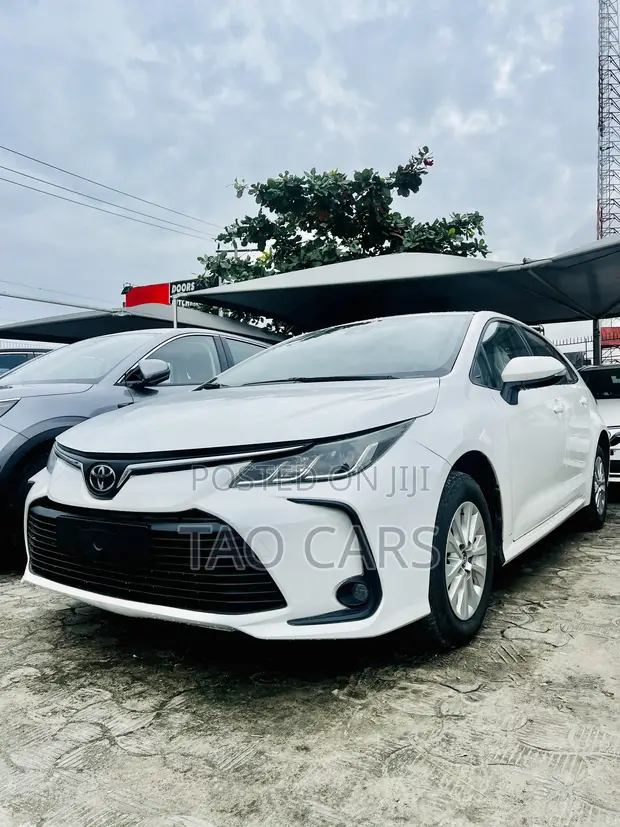 Toyota Corolla LE 2023 - 1