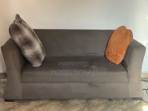 Home Interiors 2-Seater Sofa Ɗakin Zama tare da Matashin Kai