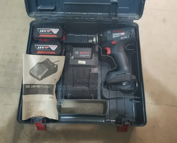 Bosch GDS 18V-400 18V Cordless Impact Wrench - 1