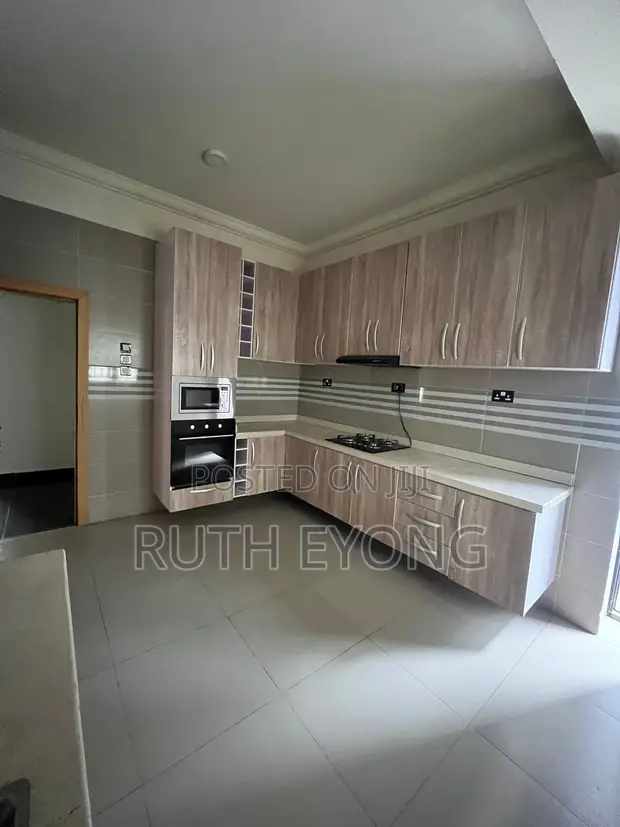 3-Bedroom Townhouse/Terrace for Rent in Lekki Right, Lagos - 1