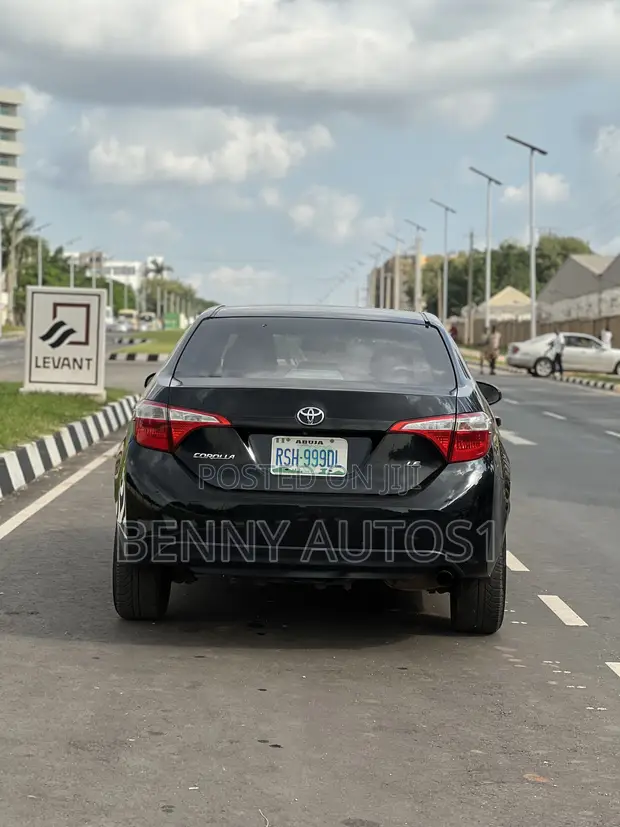 2016 Toyota Corolla S Sedan - 1