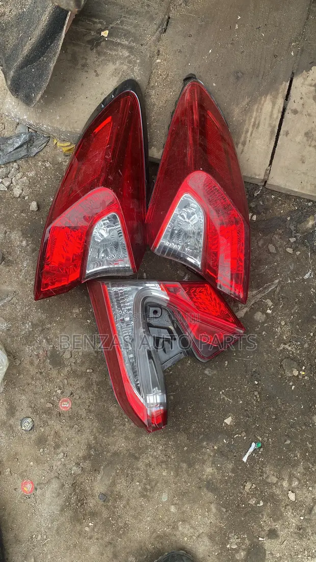 Toyota CHR Backlight (2018) - 1
