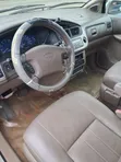 Toyota Sienna 2002 Gold - 3