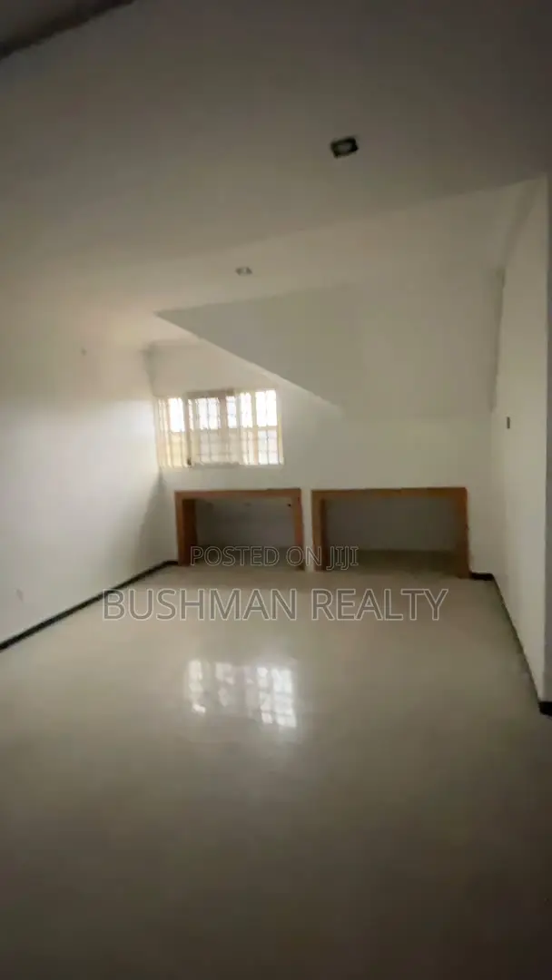 5-Bedroom Duplex for Rent in Osborne Foreshore Estate - 1
