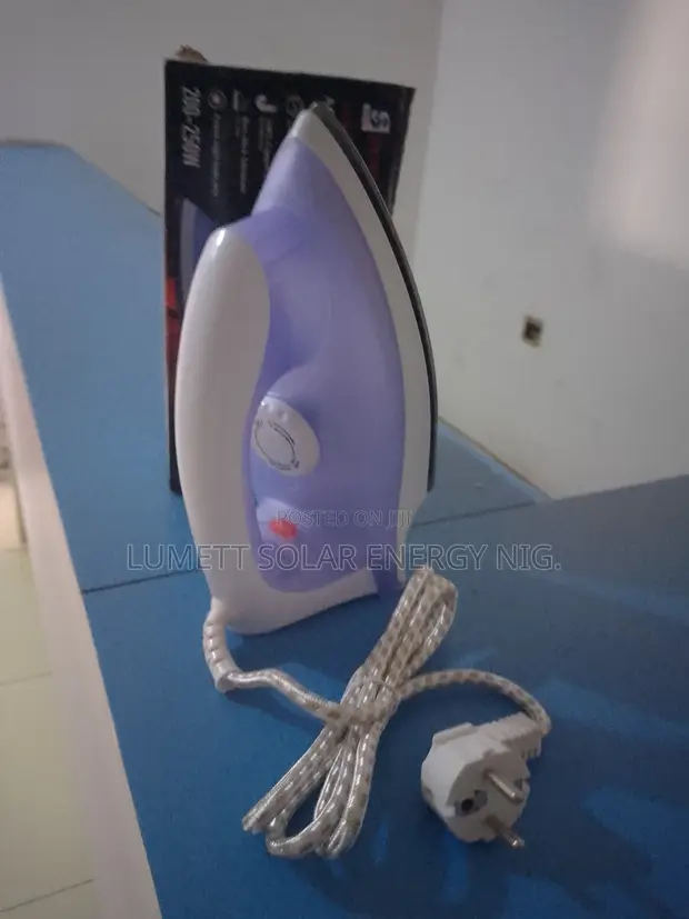 Sonik 250W AC/DC Inverter Iron don Gida da Ofis - 1