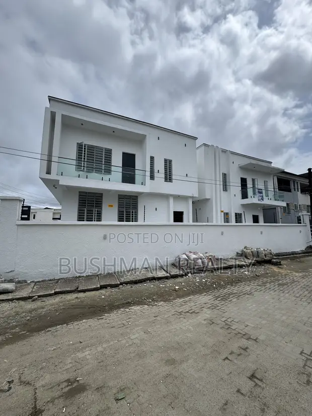 5-Bedroom Detached Duplex for Sale in Ikota - 1