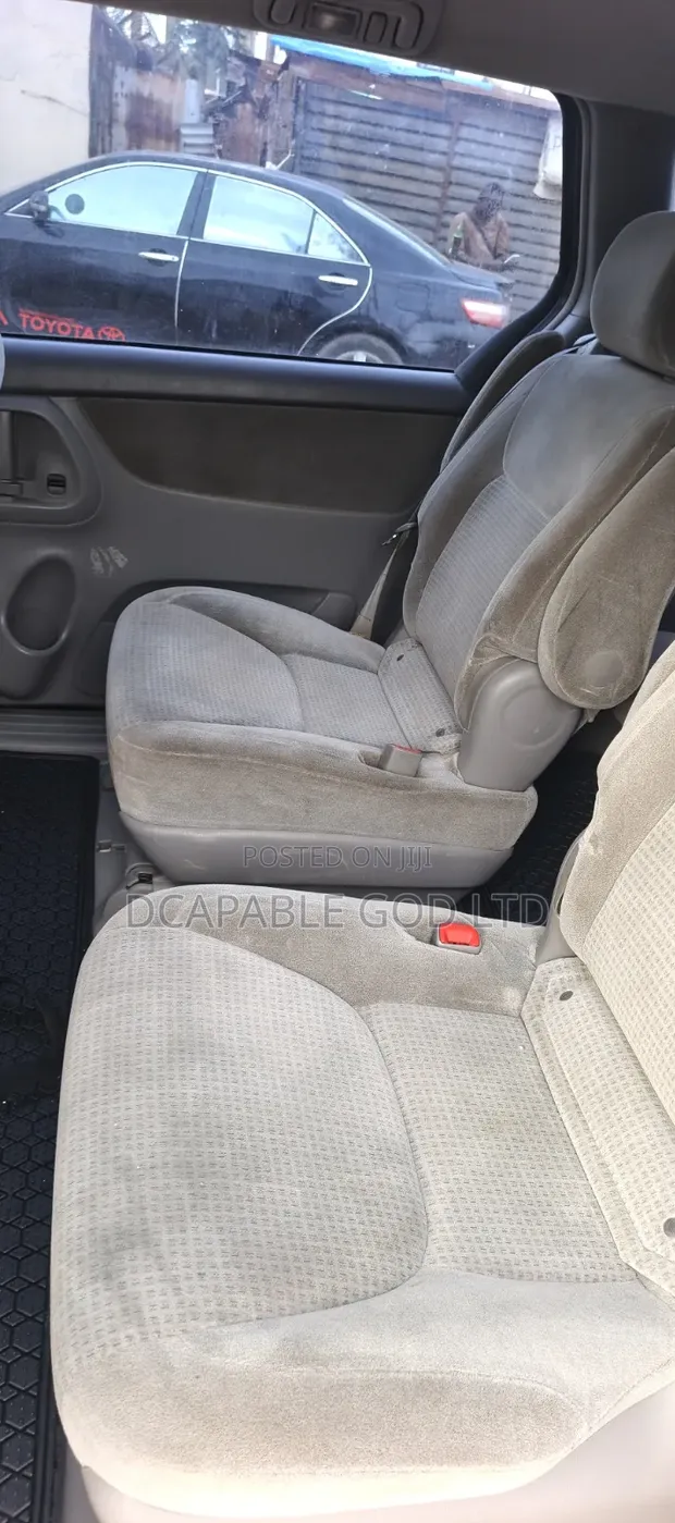 Toyota Sienna LE AWD 2006 Silver - 1