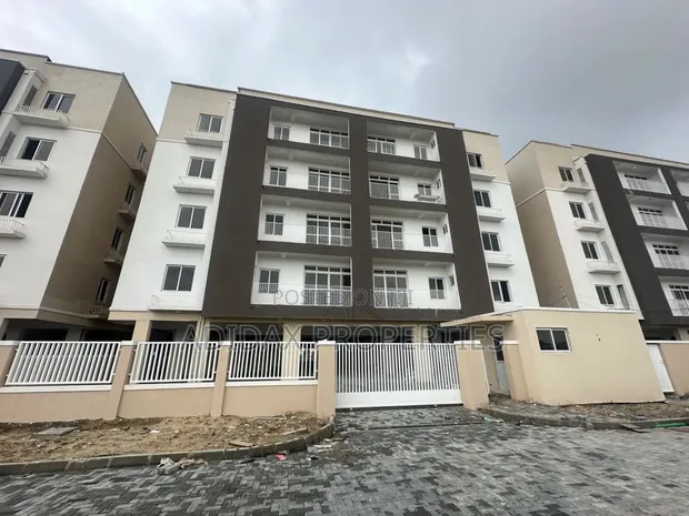 3 Bedroom Apartment for Rent in Western Foreshore, Osapa London - 1