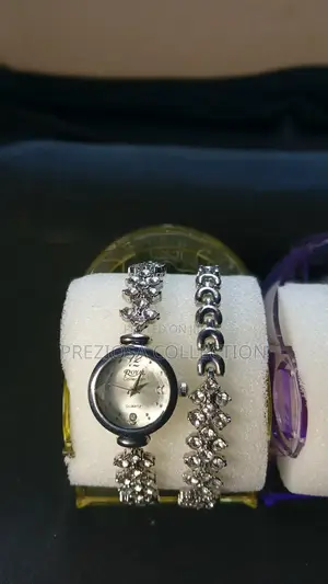 Royal Crown Classy Wristwatch with Matching Bracelet Set