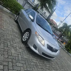 2010 Toyota Corolla LE Silver
