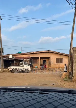 Demolishable Bungalow, 660sqm, Abule Egba