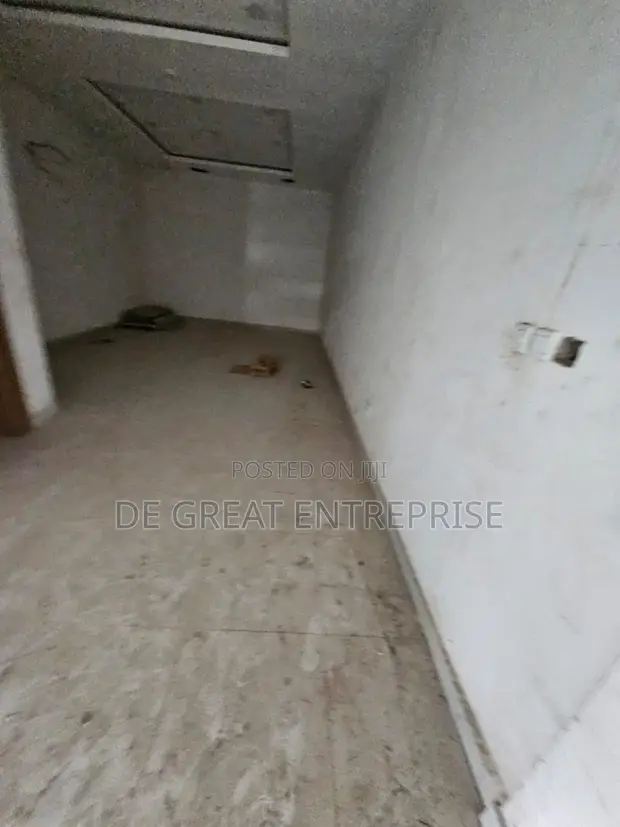 Shop/Office for Rent in Wuse 2 - 1